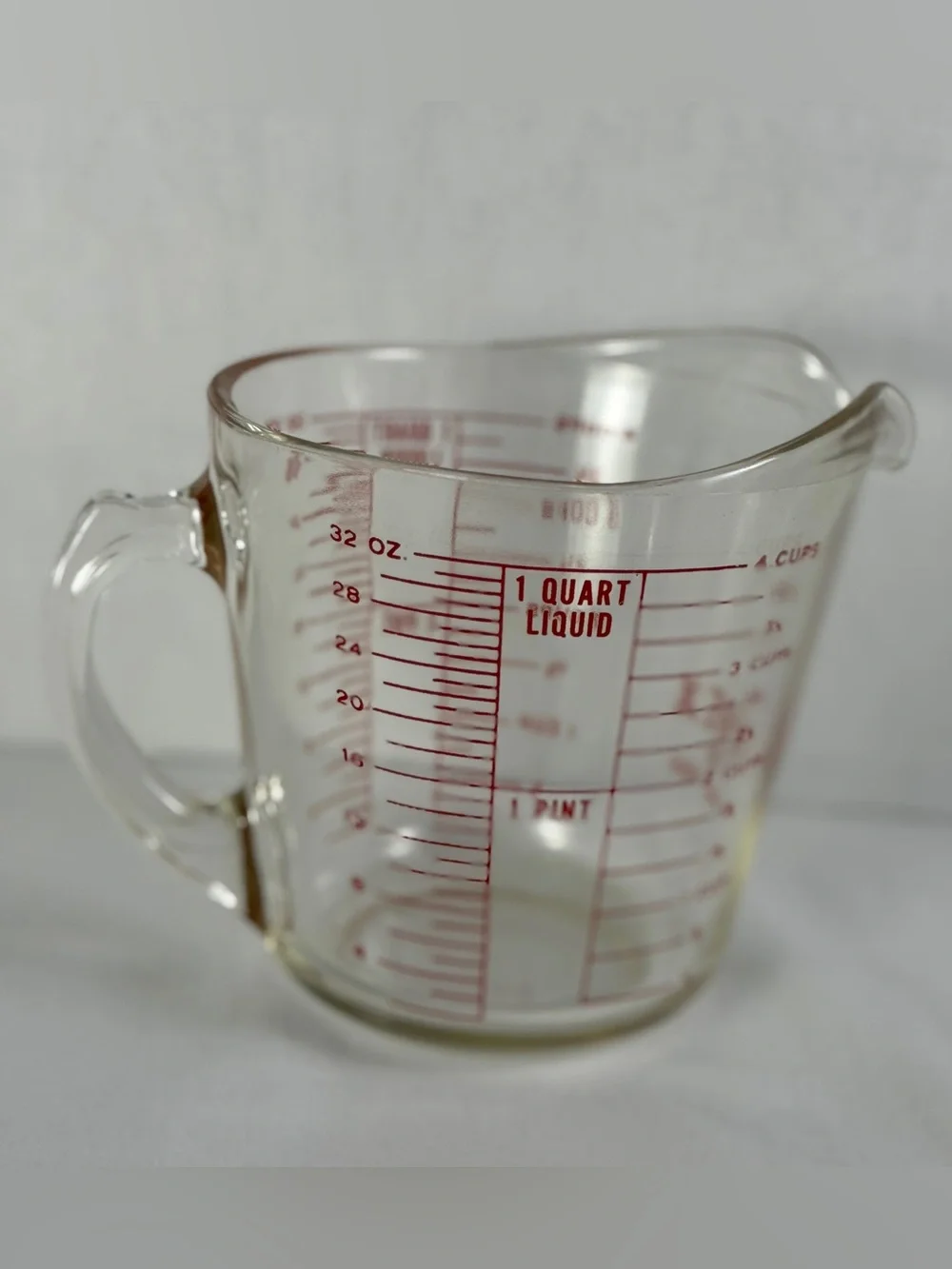 Vintage PYREX 1 quart or 4 cup Glass Measuring Cup red text